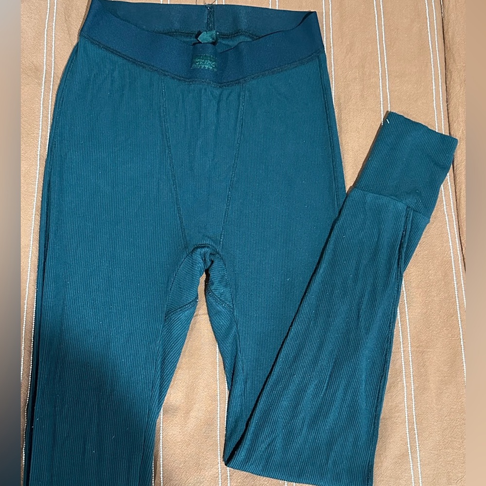 SKIMS Soft lounge leggings